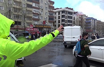 Sultangazi'de yaya önceliği kırmızı çizgimizdir çalışması.