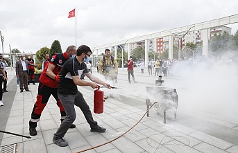 Sultangazi Belediyesi’nde Gerçekleştirilen Yangın Tatbikatı Gerçeğini Aratmadı