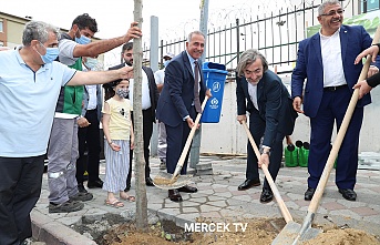 Sultançiftliği Mahallesi’nde Ağaç Dikim Şenliği