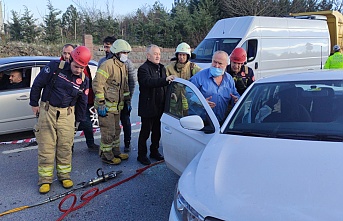 Hastaneden dönerken zincirleme kazaya karıştılar