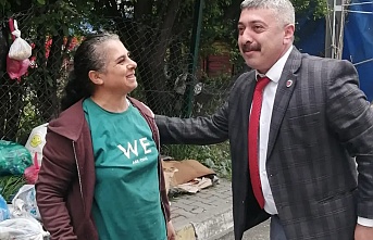 Gazi mahallesi muhtarı Ümit Doğan Anneleri unutmadı