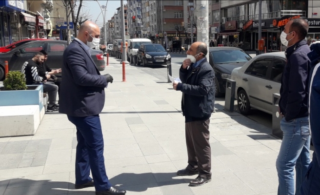 Muhtar Ayşan'dan Maskeli Sosyal Mesafe Uyarısı.