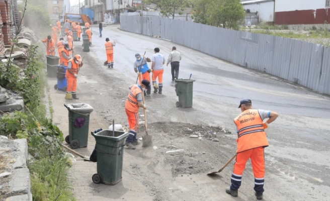 Sultangazi Eski Dökümcüler Sanayi Sitesinde Temizlik ve Dezenfekte Çalışmaları