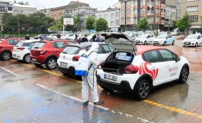 Sultangazi'de Sürücü Kursu Araçları Dezenfekte Edildi