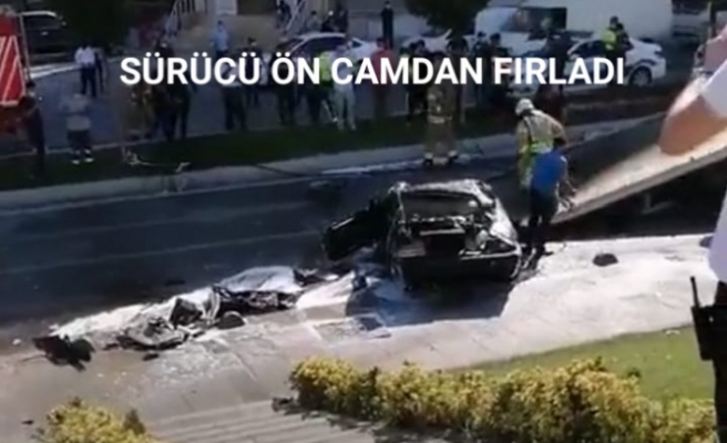 Arkadaşı İle Yarışan Sürücü Ön Camdan Fırladı.