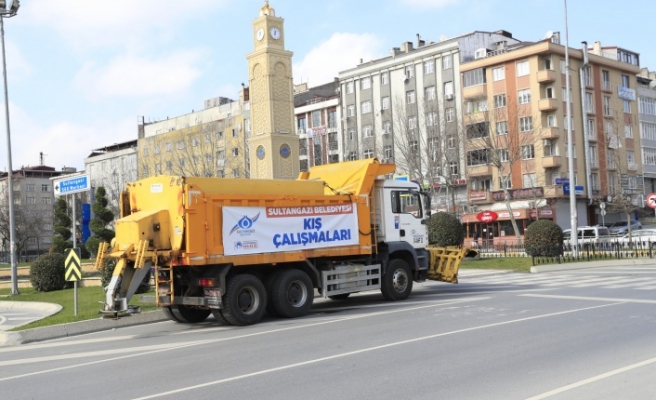 Sultangazi’de Kar Mesaisi Başladı