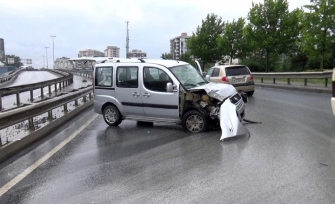 Tekirdağ'dan çalınan araç Sultangazi'de terkedilmiş halde bulundu.