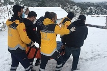 İstanbul'da kardan kapanan köy yollarını andıran olay