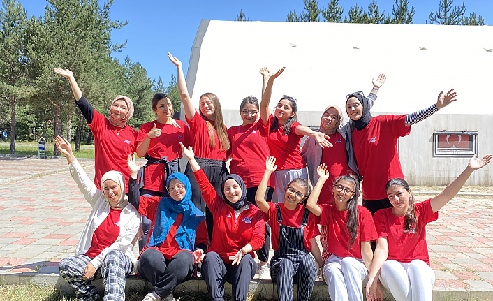 Sultangazili Kız Öğrenciler Kadıdağı Gençlik Kampı’nda