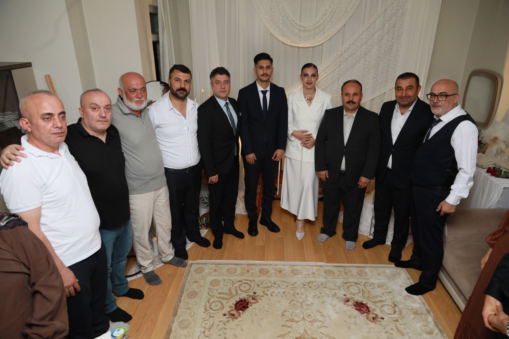 GÜNEŞ AİLESİNİN MUTLU GÜNÜ
